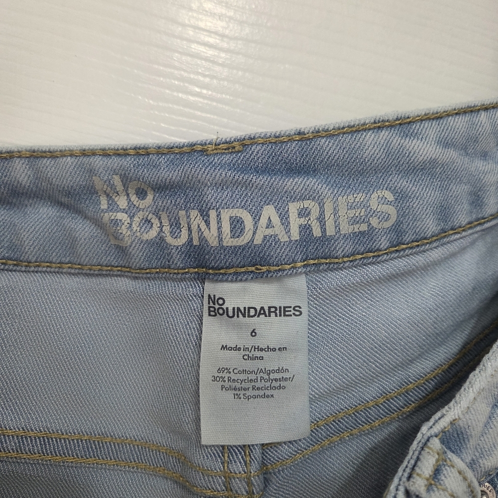 No Boundaries High Rise Raw Hem Distressed Denim Jean Shorts Size 6 Boho Summer - Picture 6 of 9